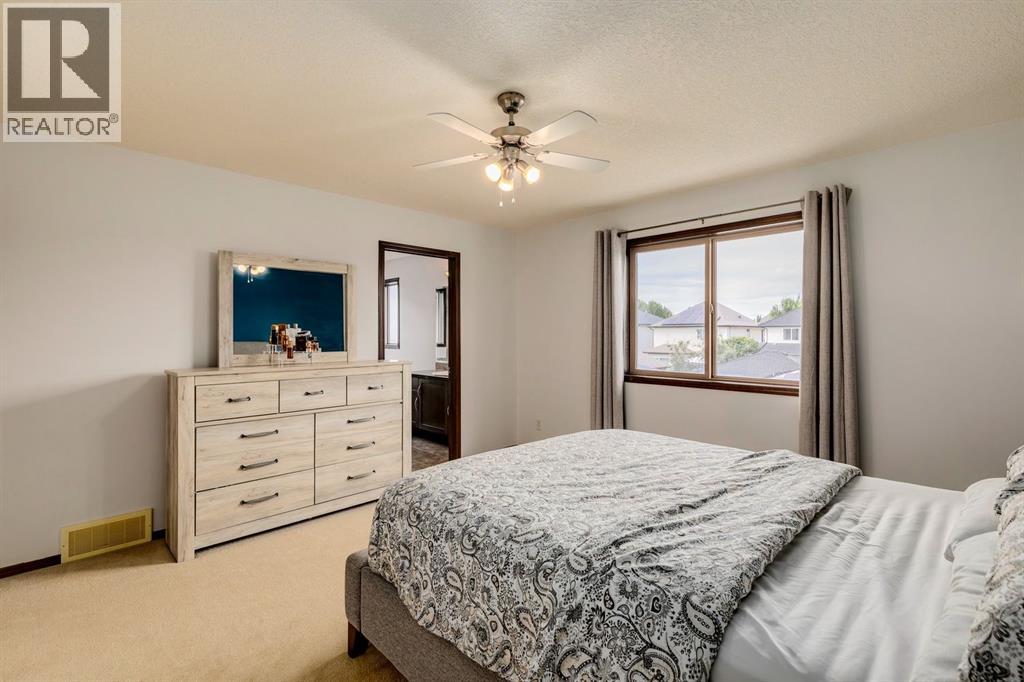 Single Family House for Sale in  Elgin Manor SE McKenzie Towne Calgary 