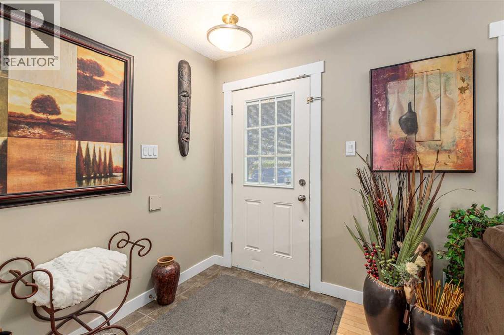Single Family House 3 Level for Sale in  Forlee Drive SE Forest Heights Calgary 
