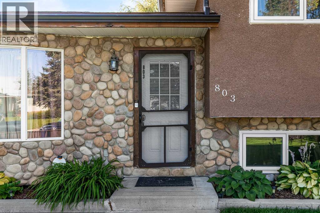 Single Family House 3 Level for Sale in  Forlee Drive SE Forest Heights Calgary 