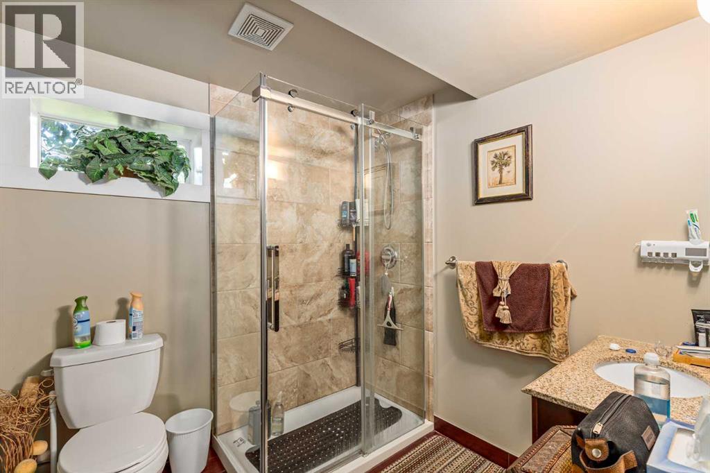 Single Family House 3 Level for Sale in  Forlee Drive SE Forest Heights Calgary 