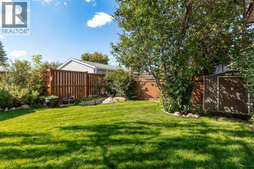 Single Family House 3 Level for Sale in  Forlee Drive SE Forest Heights Calgary 