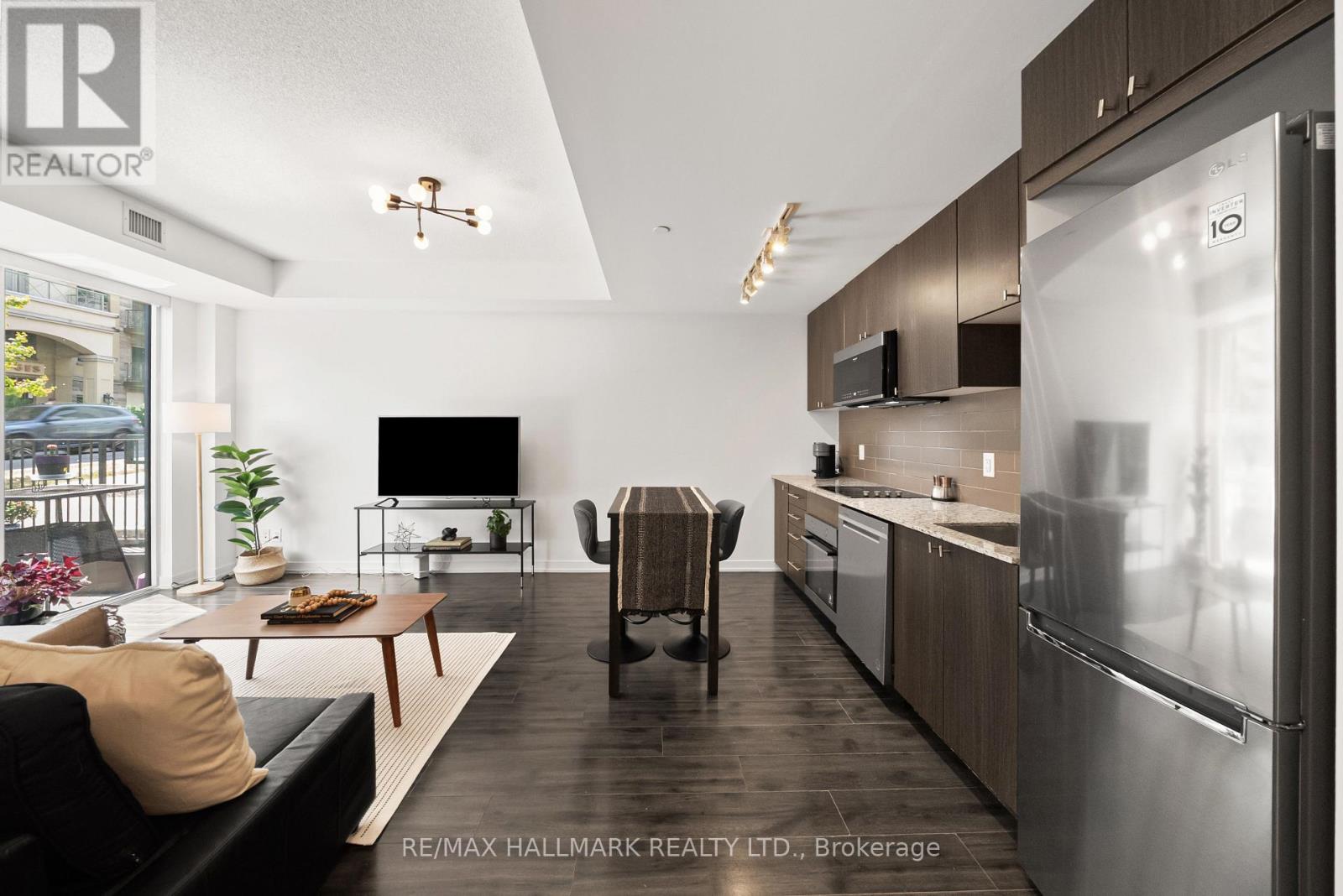 Photo 2 of Th 3 18 Rean Drive, Toronto ON