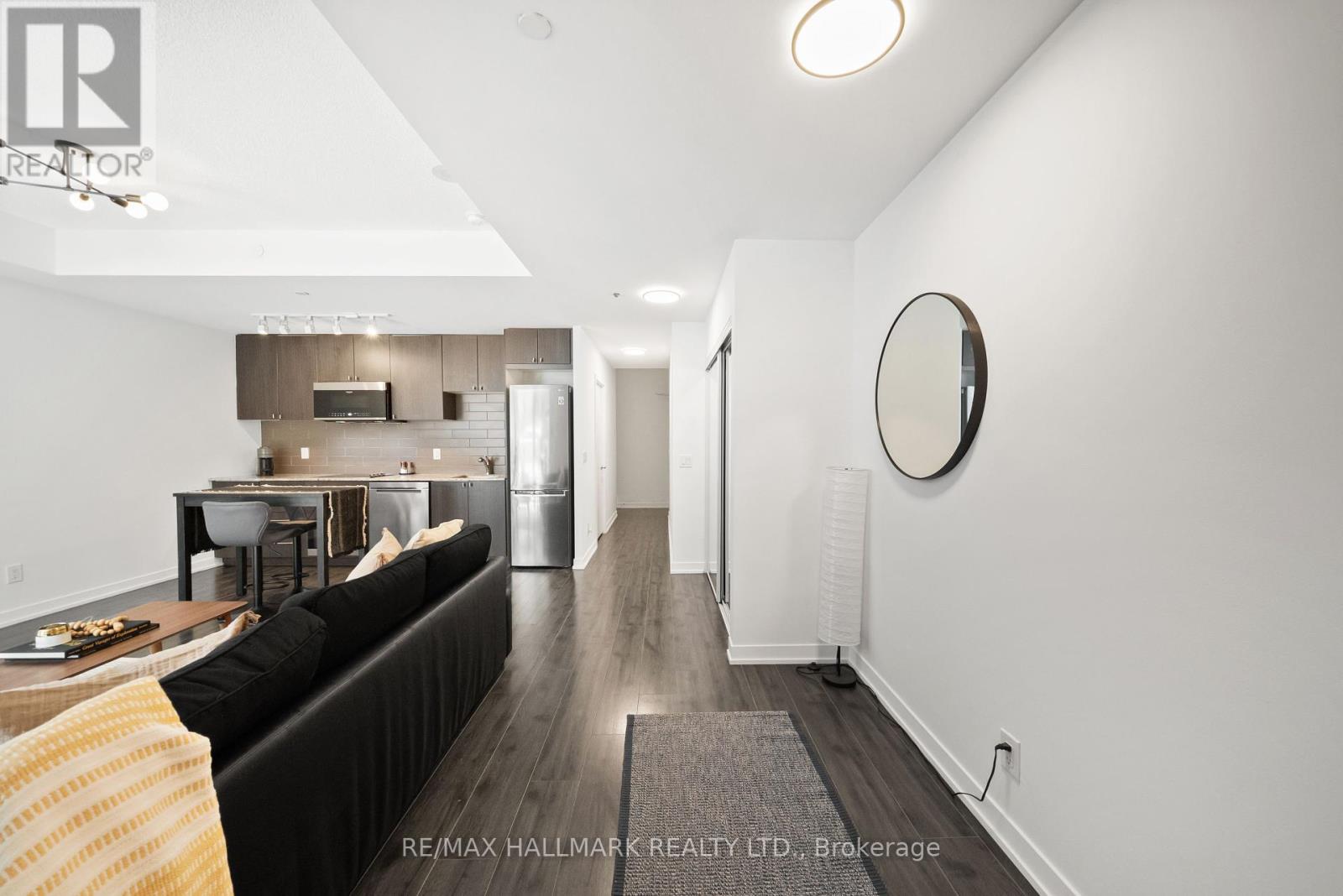 Photo 8 of Th 3 18 Rean Drive, Toronto ON
