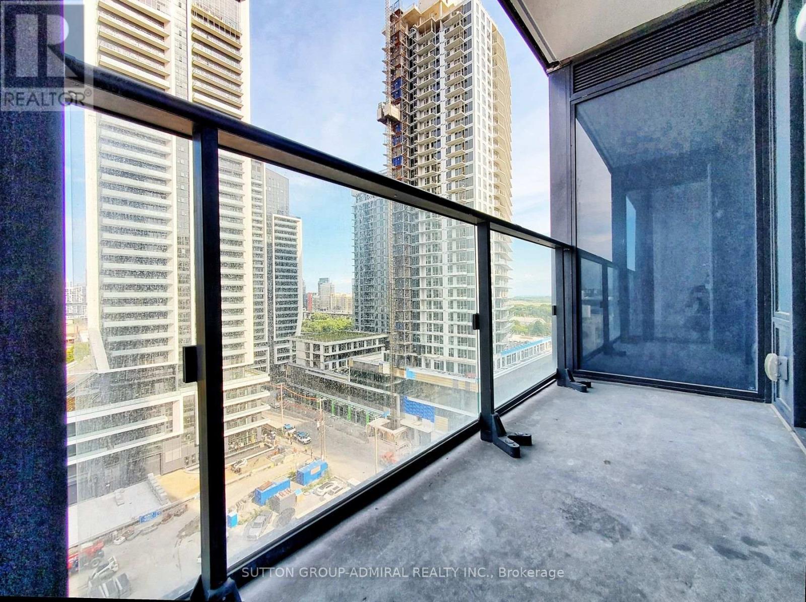 Photo 4 of 1222 19 Western Battery Road, Toronto ON