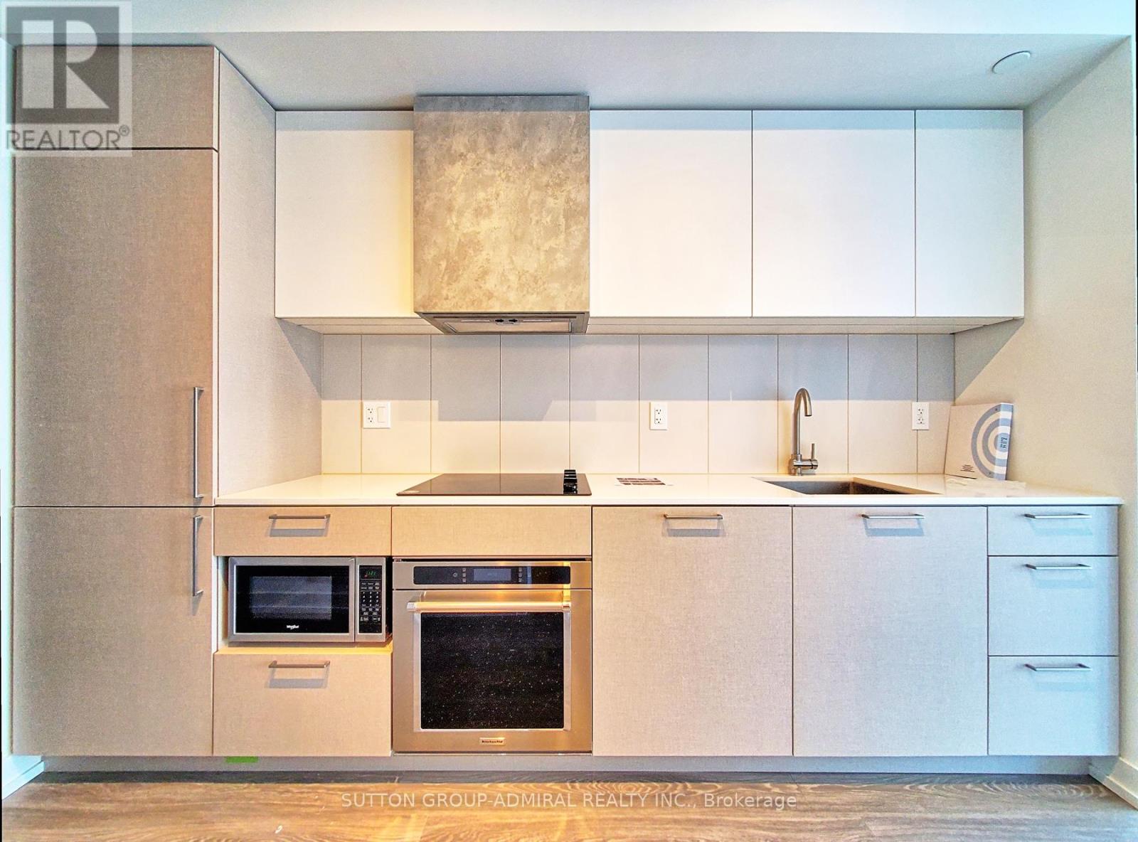 Photo 5 of 1222 19 Western Battery Road, Toronto ON