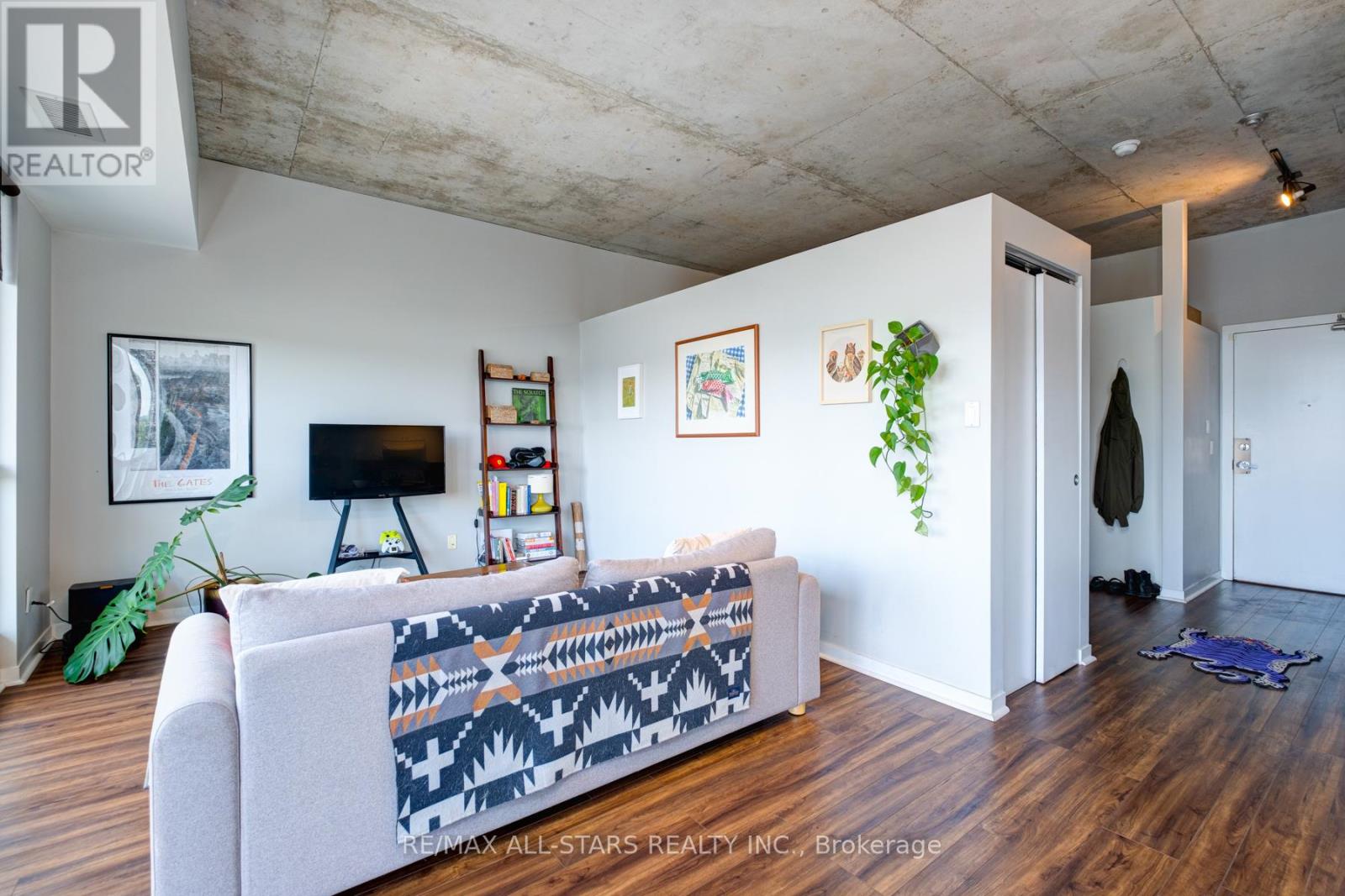 Photo 23 of 511 833 King Street W, Toronto ON