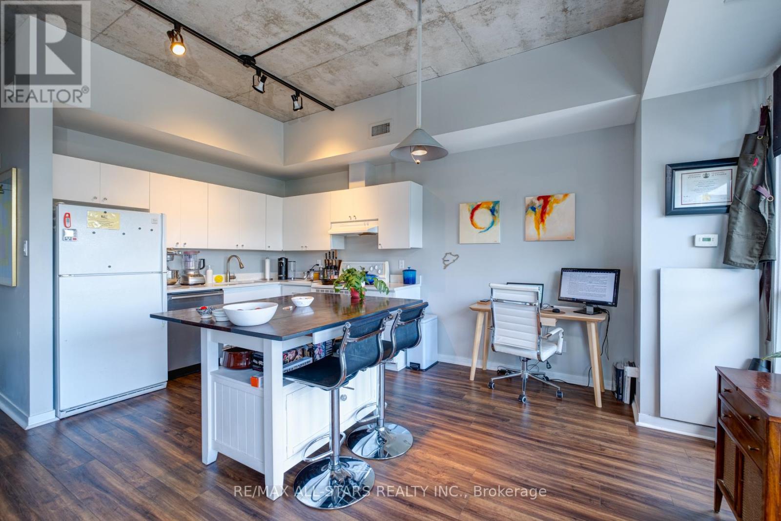 Photo 10 of 511 833 King Street W, Toronto ON