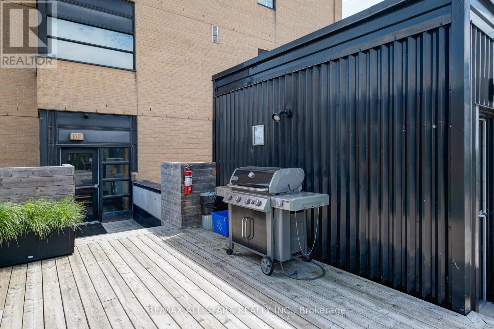 Photo 11 of 511 833 King Street W, Toronto ON
