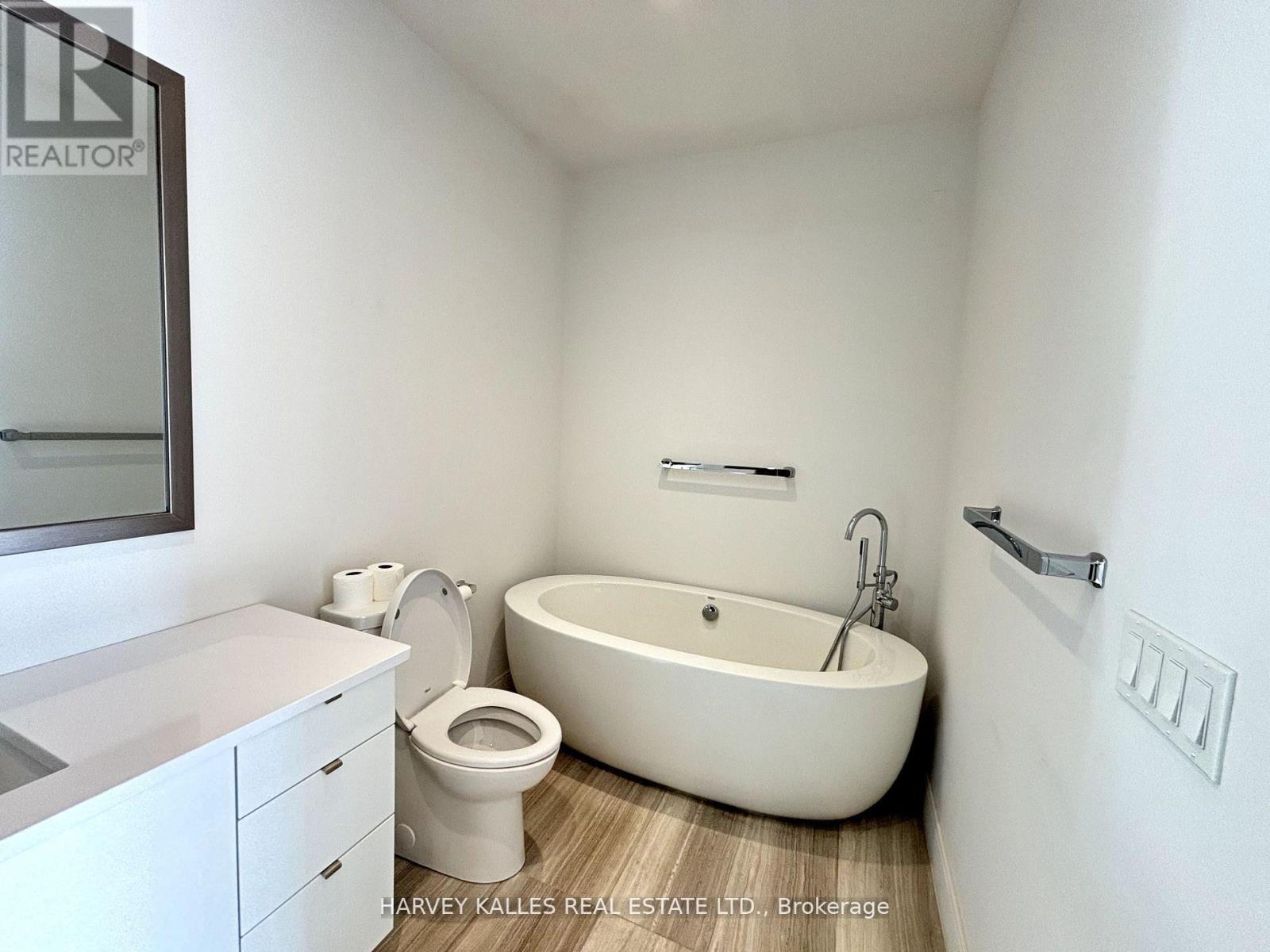 Photo 23 of Ph 201 825 Church Street, Toronto ON