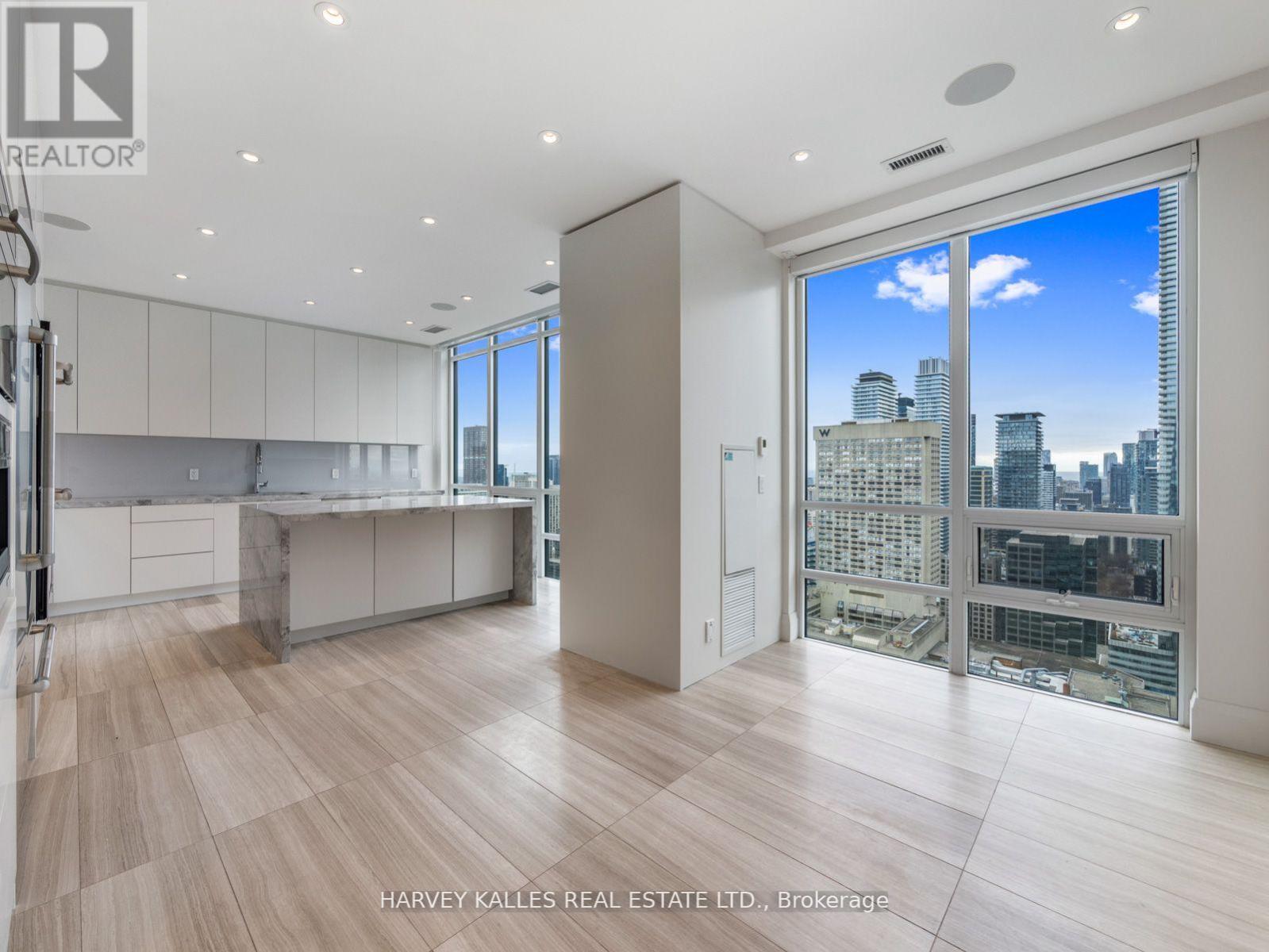 Photo 4 of Ph 205 825 Church Street, Toronto ON