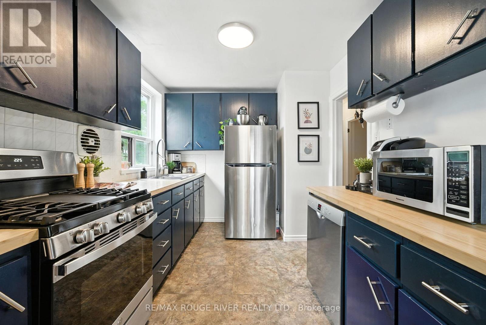 Photo 15 of 51 Elfreda Boulevard, Toronto ON