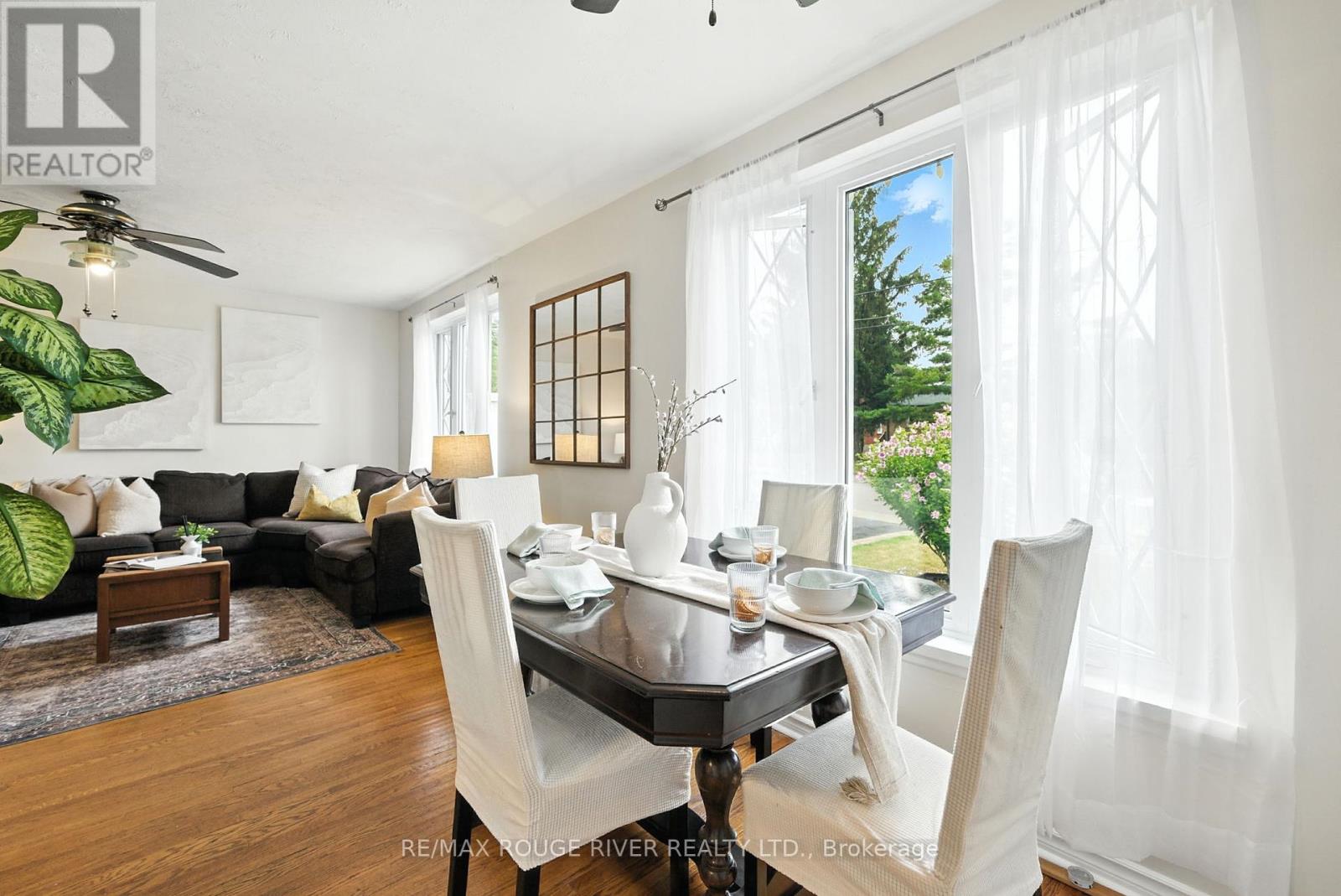 Photo 13 of 51 Elfreda Boulevard, Toronto ON