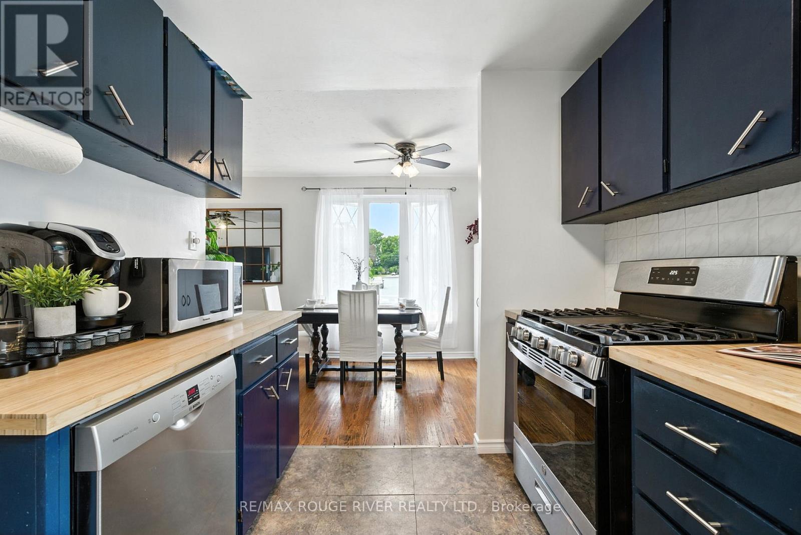 Photo 16 of 51 Elfreda Boulevard, Toronto ON