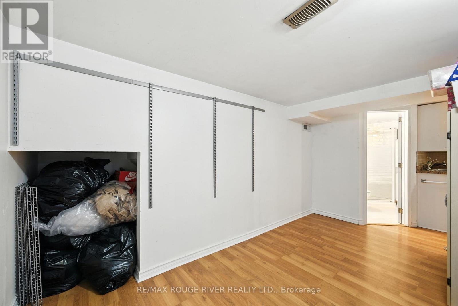 Photo 37 of 51 Elfreda Boulevard, Toronto ON