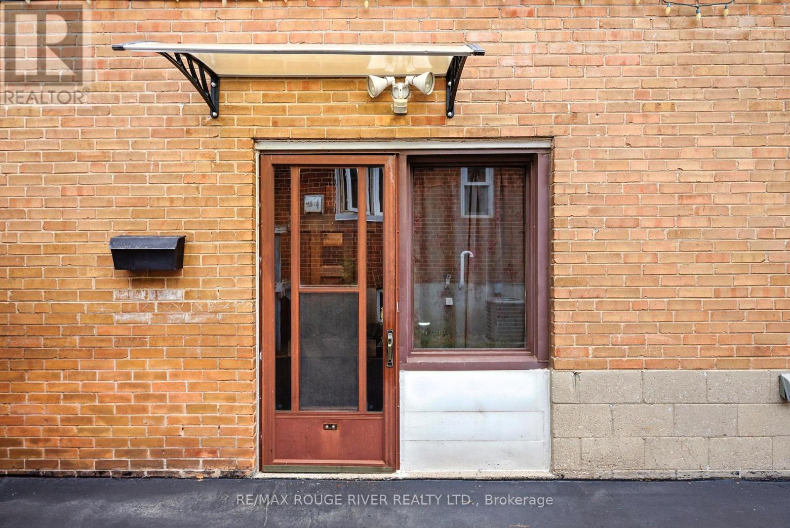 Photo 6 of 51 Elfreda Boulevard, Toronto ON