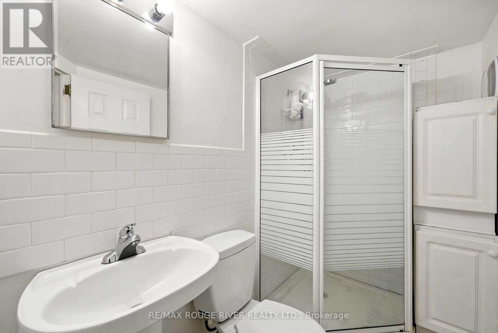 Photo 34 of 51 Elfreda Boulevard, Toronto ON