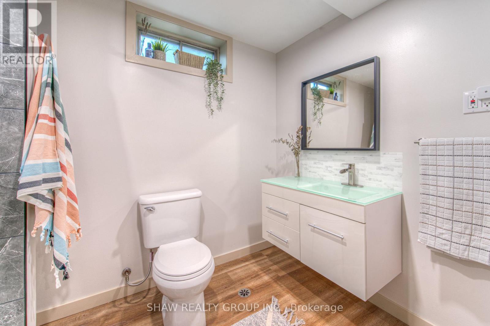 Photo 33 of 95 Silver Street, Brant ON