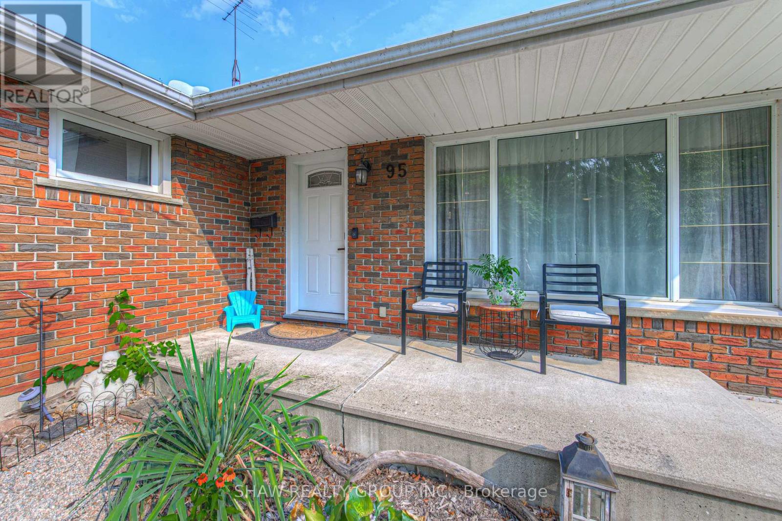 Photo 9 of 95 Silver Street, Brant ON