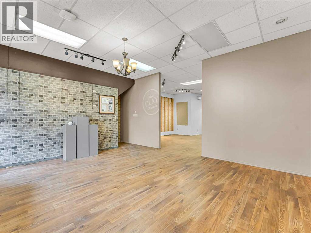 Photo 7 of 628 2 Street Se, Medicine Hat AB