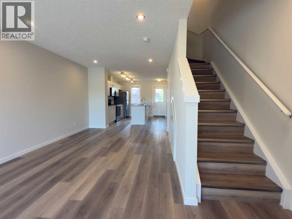 443 Cranbrook Square SE