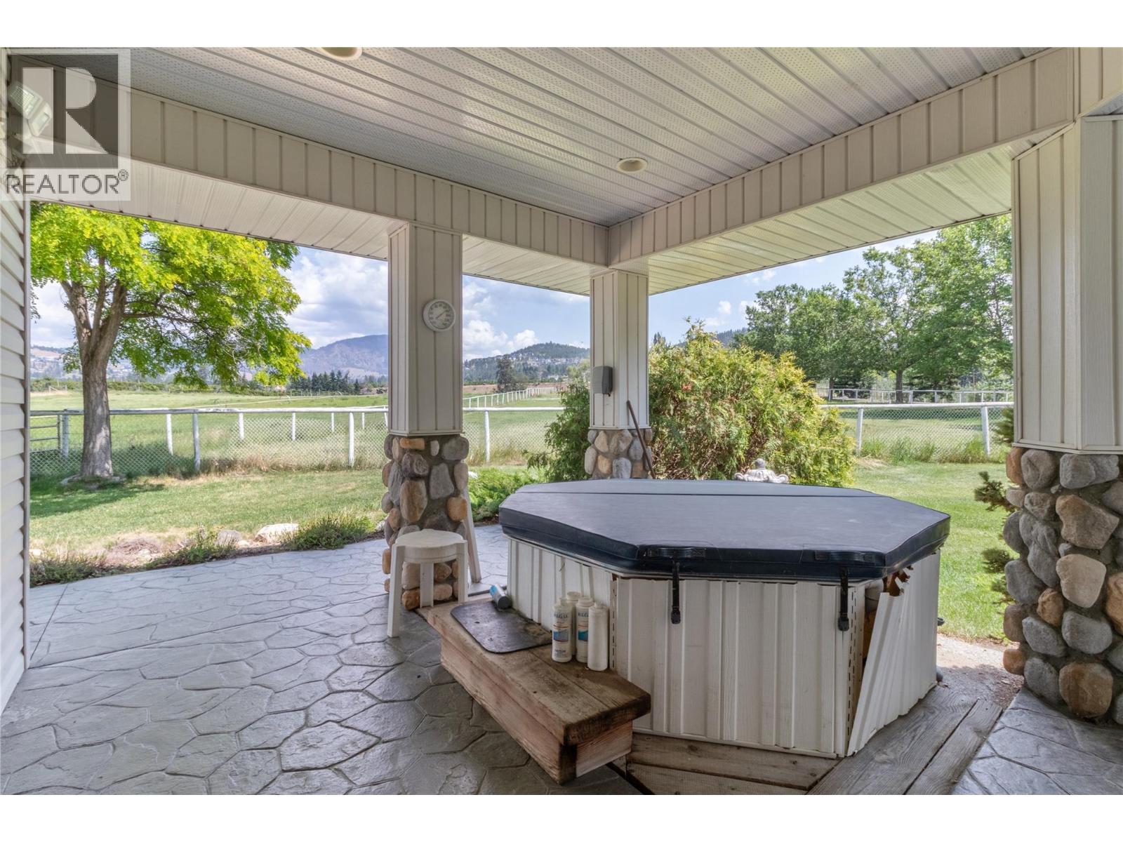  2457 Belgo Road, Kelowna