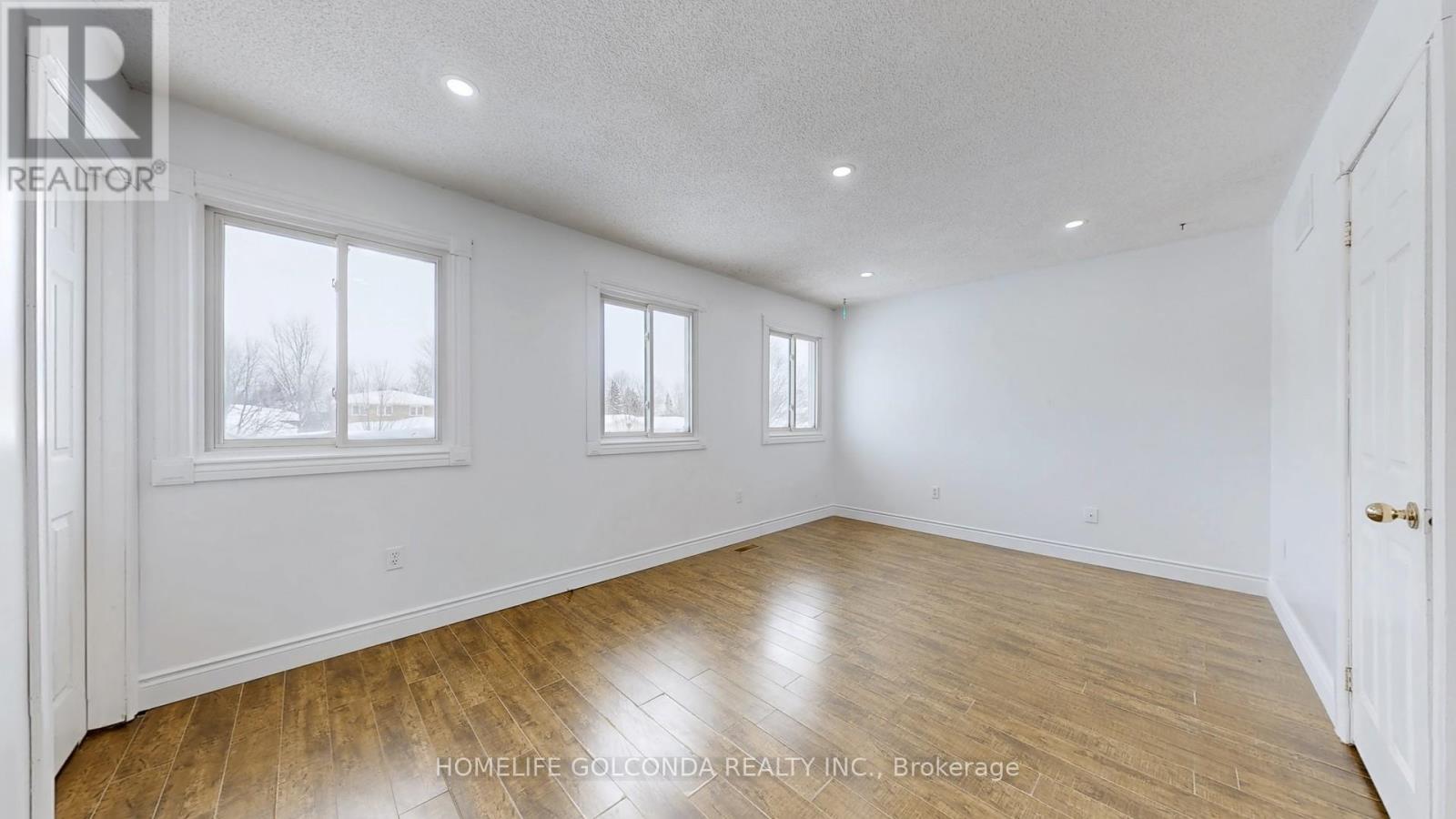 Photo 6 of 129 Kerr Boulevard, New Tecumseth ON