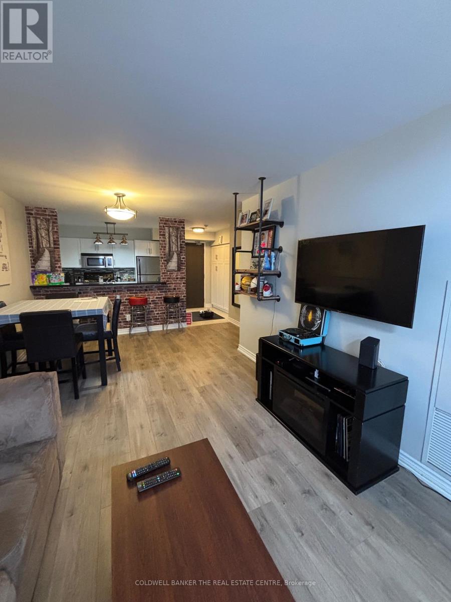 Photo 30 of 301 29 Northern Hts Drive, Richmond Hill ON