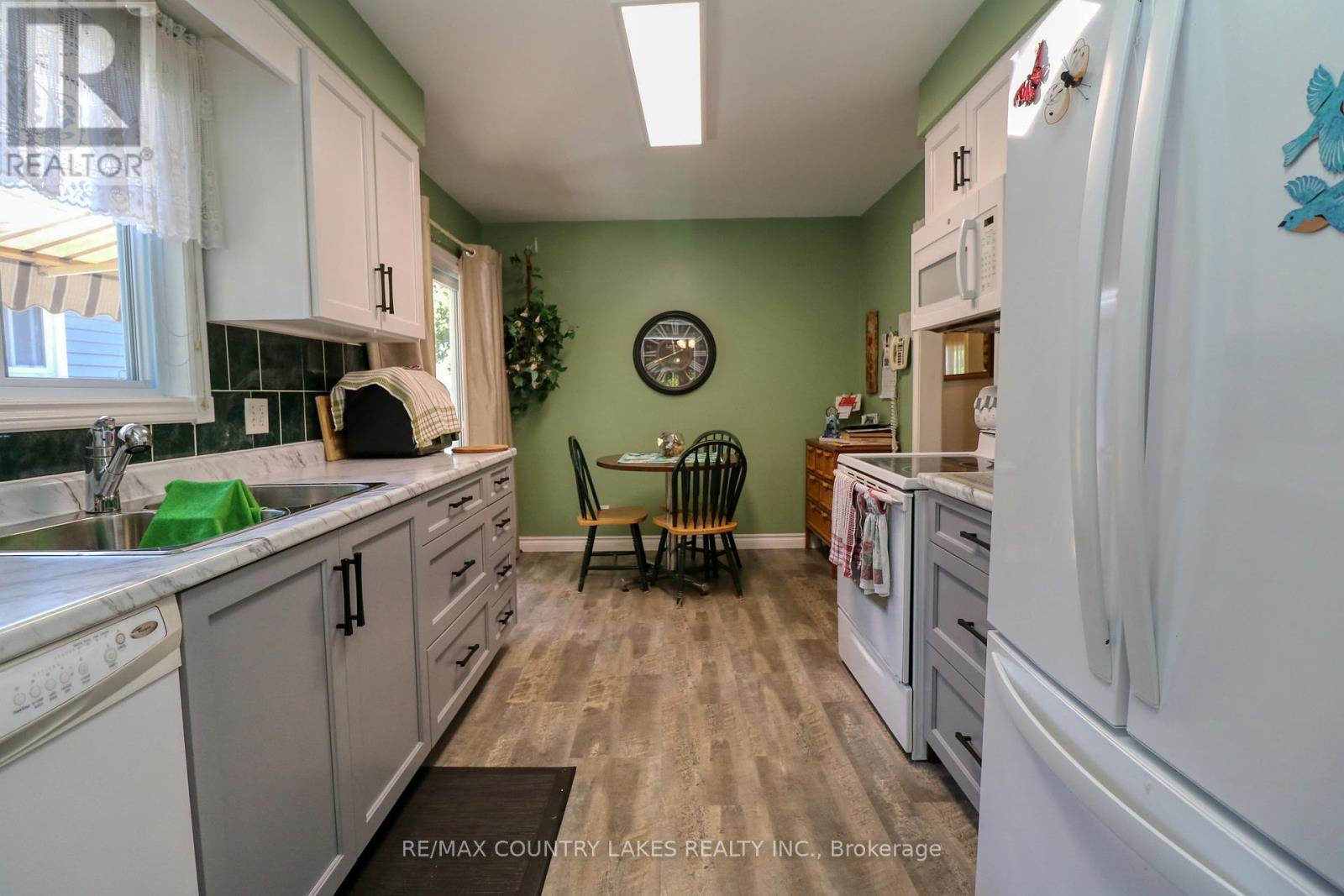 Photo 7 of 588 Main Street E, Brock ON
