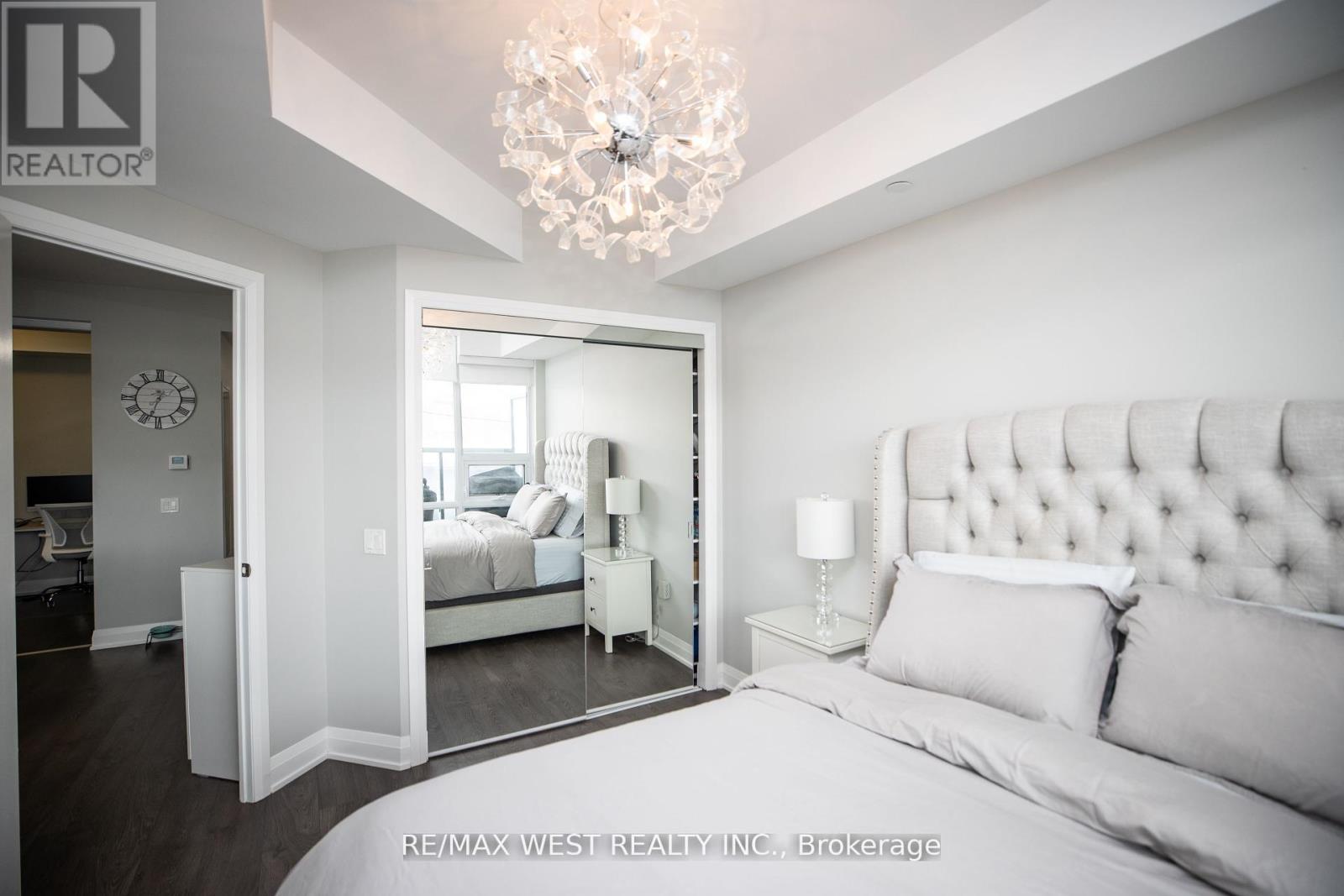 Photo 30 of 222 4800 Highway 7 Road, Vaughan ON