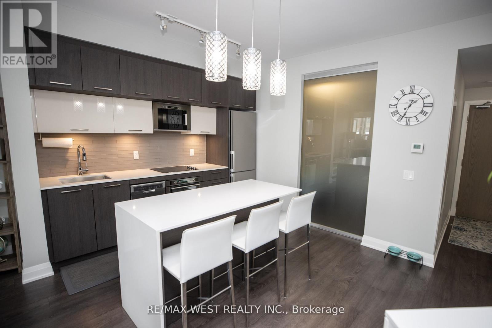 Photo 35 of 222 4800 Highway 7 Road, Vaughan ON
