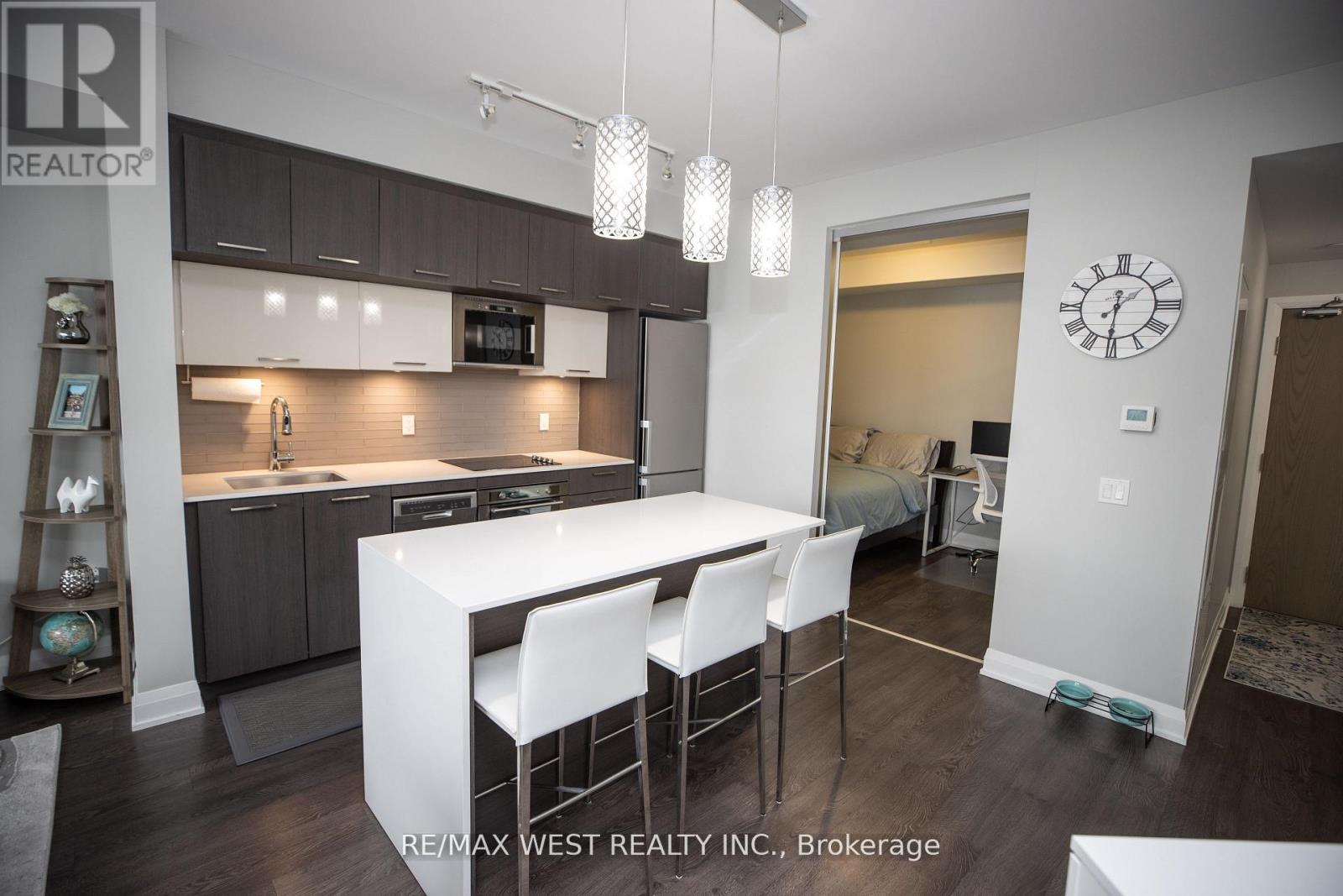 Photo 36 of 222 4800 Highway 7 Road, Vaughan ON