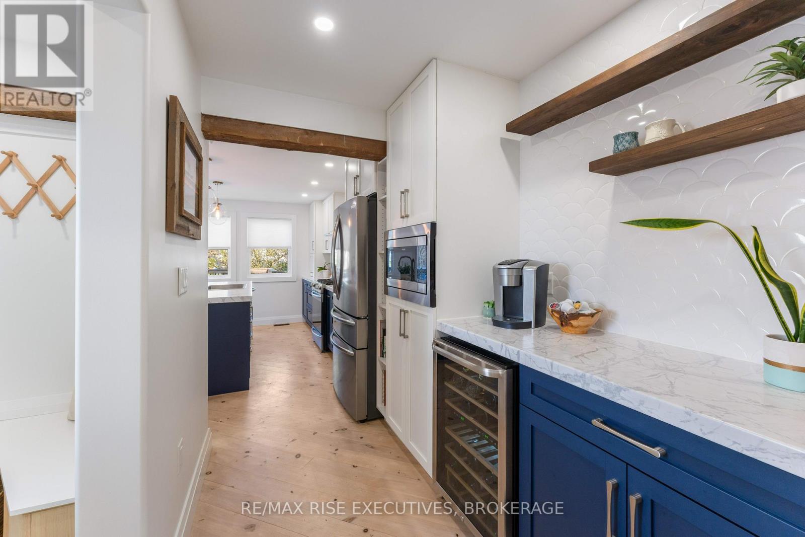 Photo 12 of 91 Raglan Road, Kingston ON