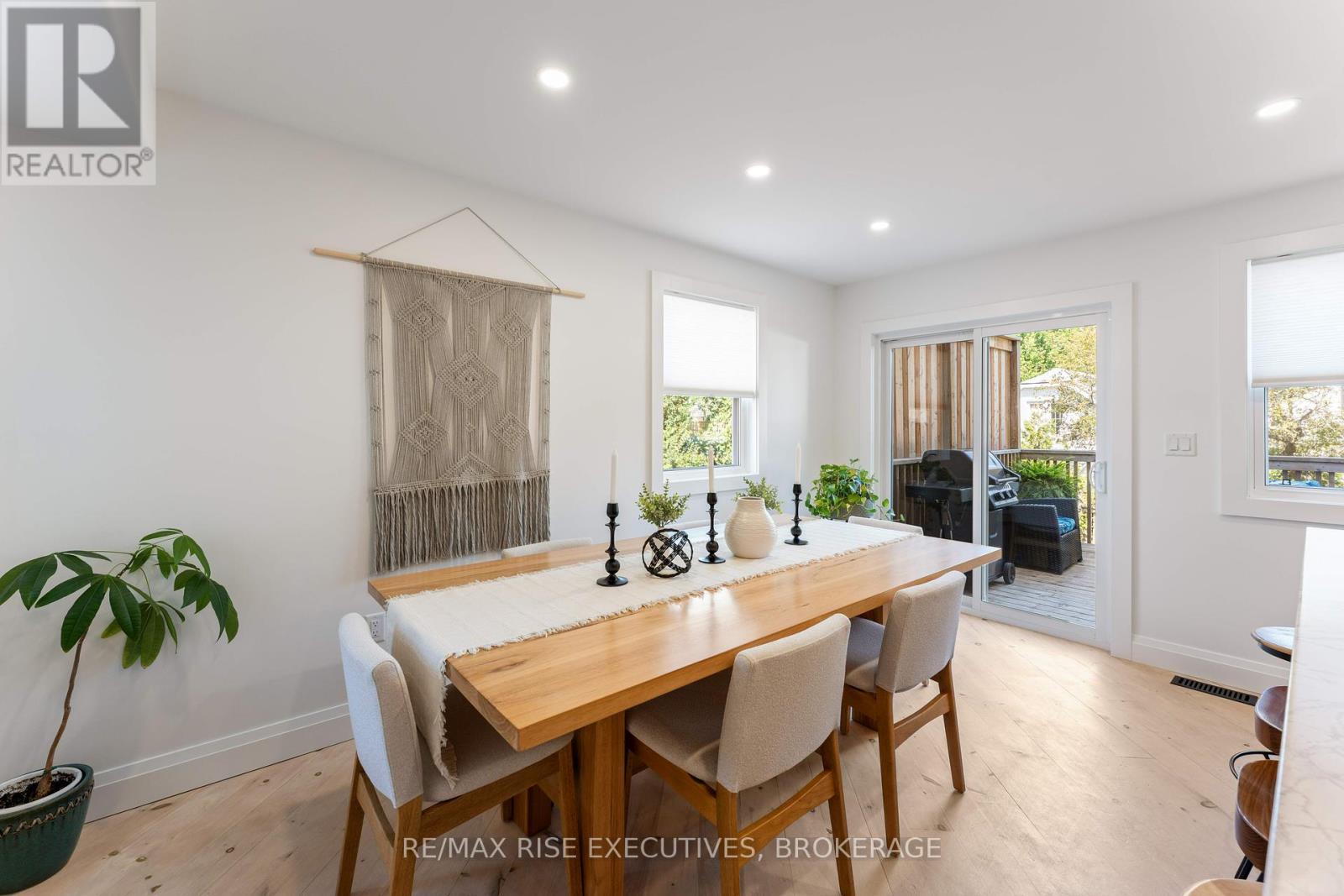 Photo 17 of 91 Raglan Road, Kingston ON