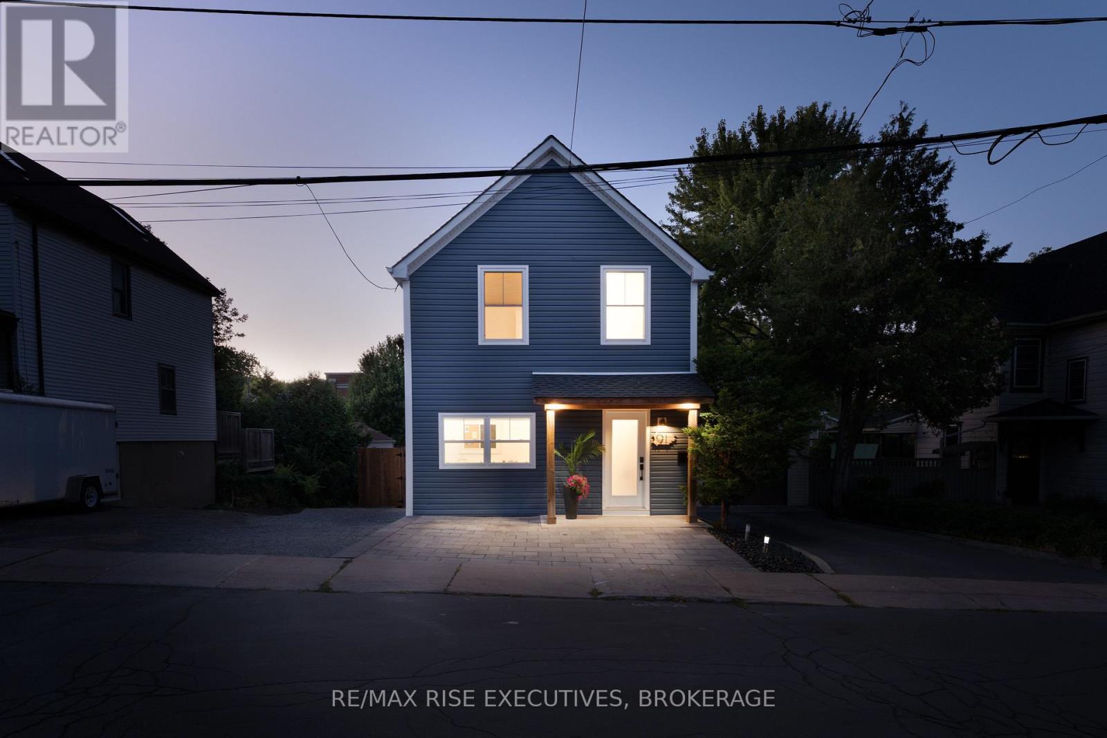 Photo 2 of 91 Raglan Road, Kingston ON