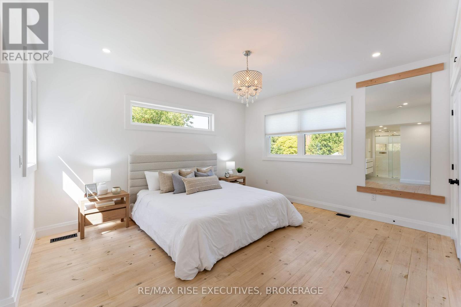 Photo 22 of 91 Raglan Road, Kingston ON