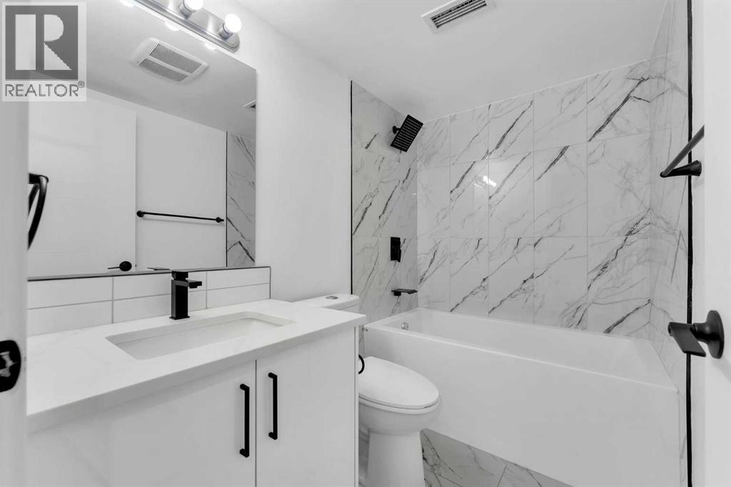 Single Family House Bi-level for Sale in   Hunterview Drive NW Huntington Hills Calgary 