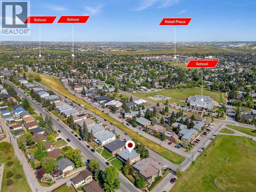 Single Family House Bi-level for Sale in   Hunterview Drive NW Huntington Hills Calgary 