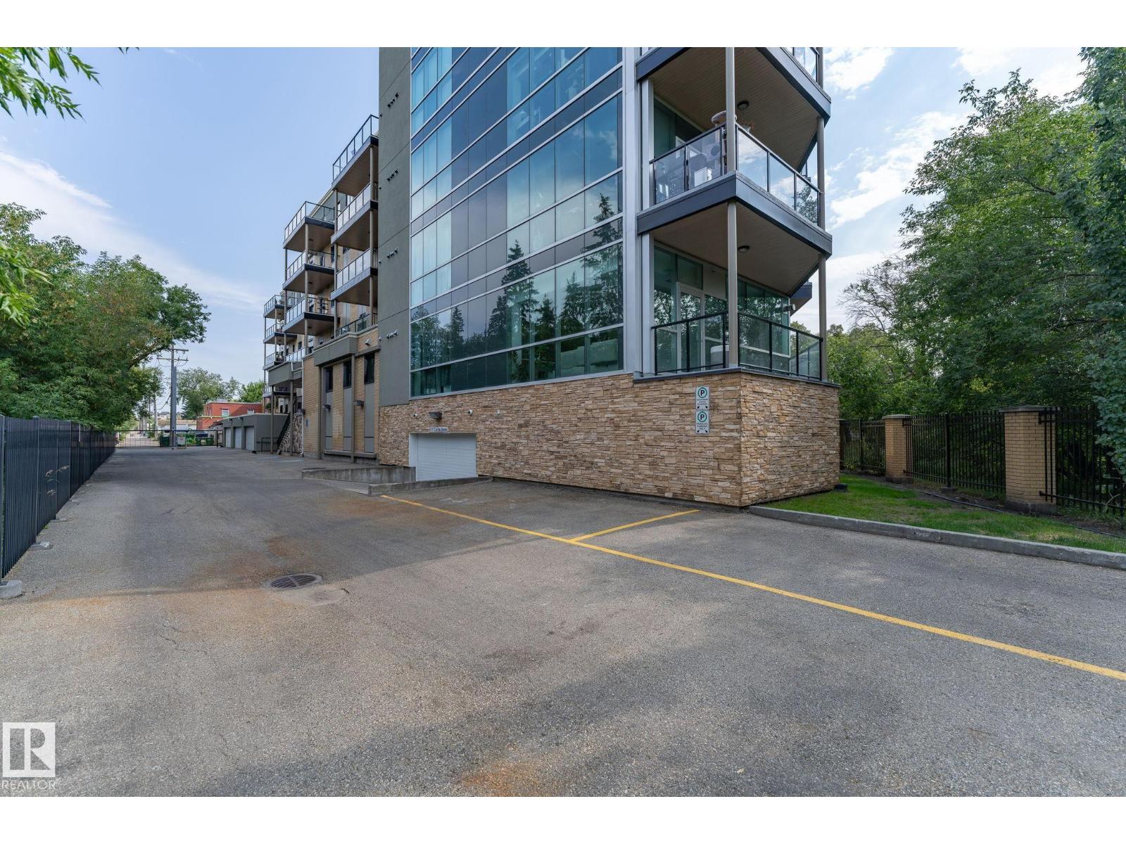 Photo 12 of 306 9316 82 Av Nw Nw, Edmonton AB