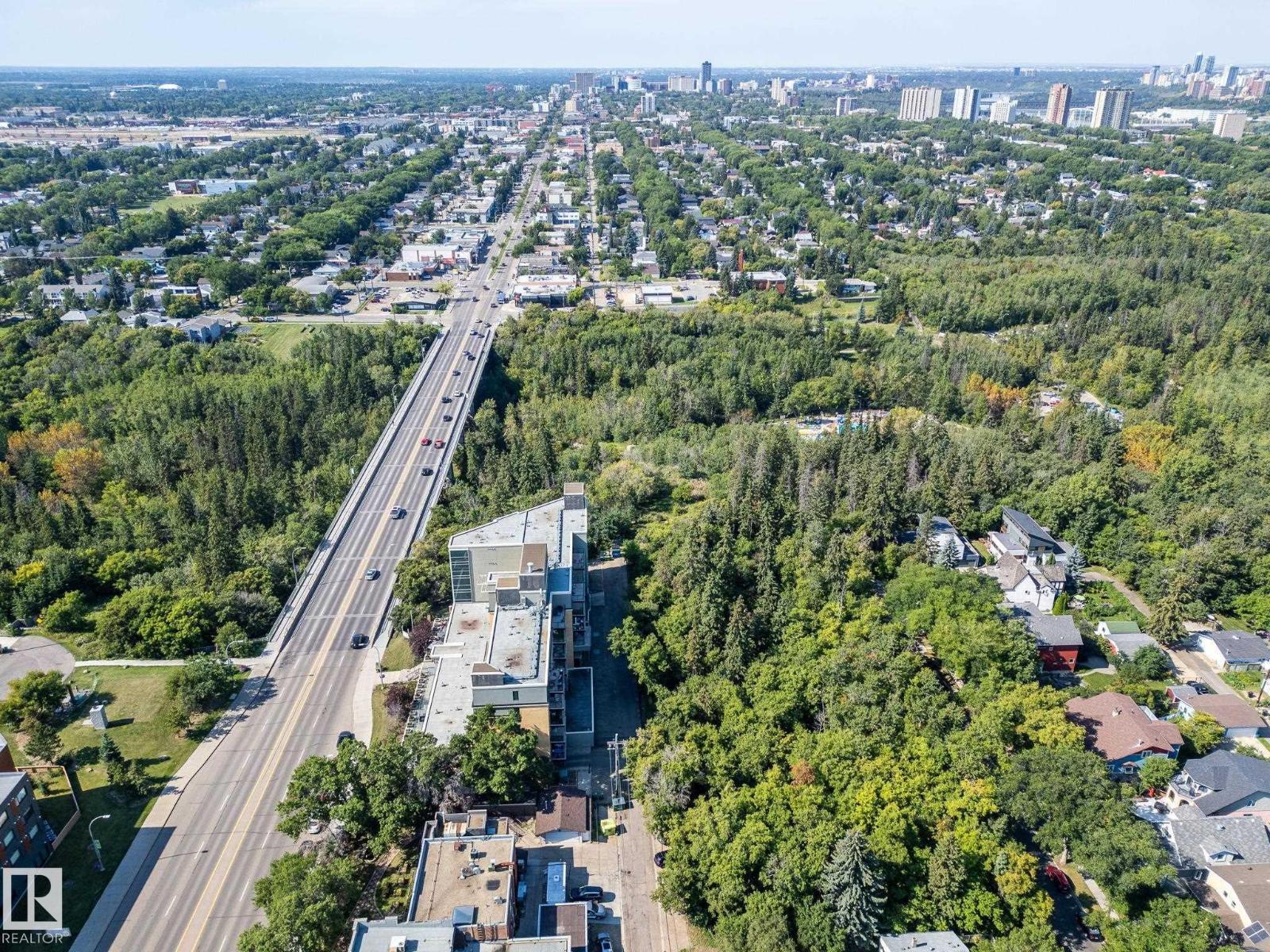 Photo 3 of 306 9316 82 Av Nw Nw, Edmonton AB