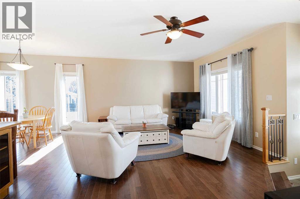 Photo 12 of 4713 Westbrooke Road, Blackfalds AB