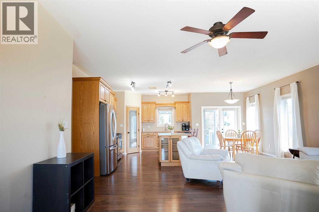 Photo 4 of 4713 Westbrooke Road, Blackfalds AB