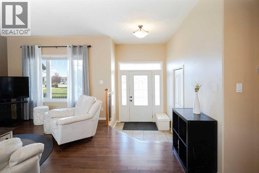 Photo 6 of 4713 Westbrooke Road, Blackfalds AB