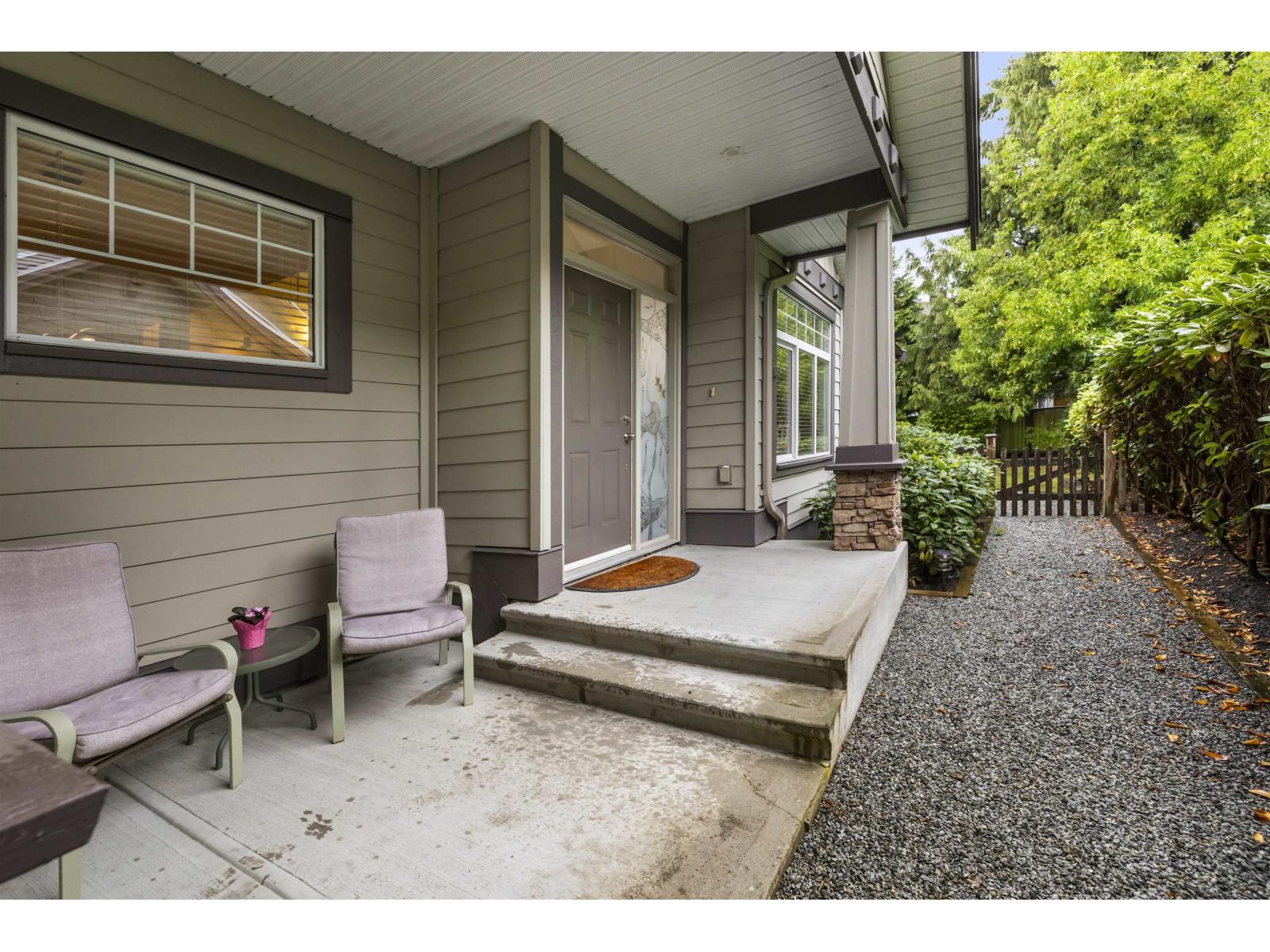 Photo 4 of 30 5688 152 Street, Surrey BC
