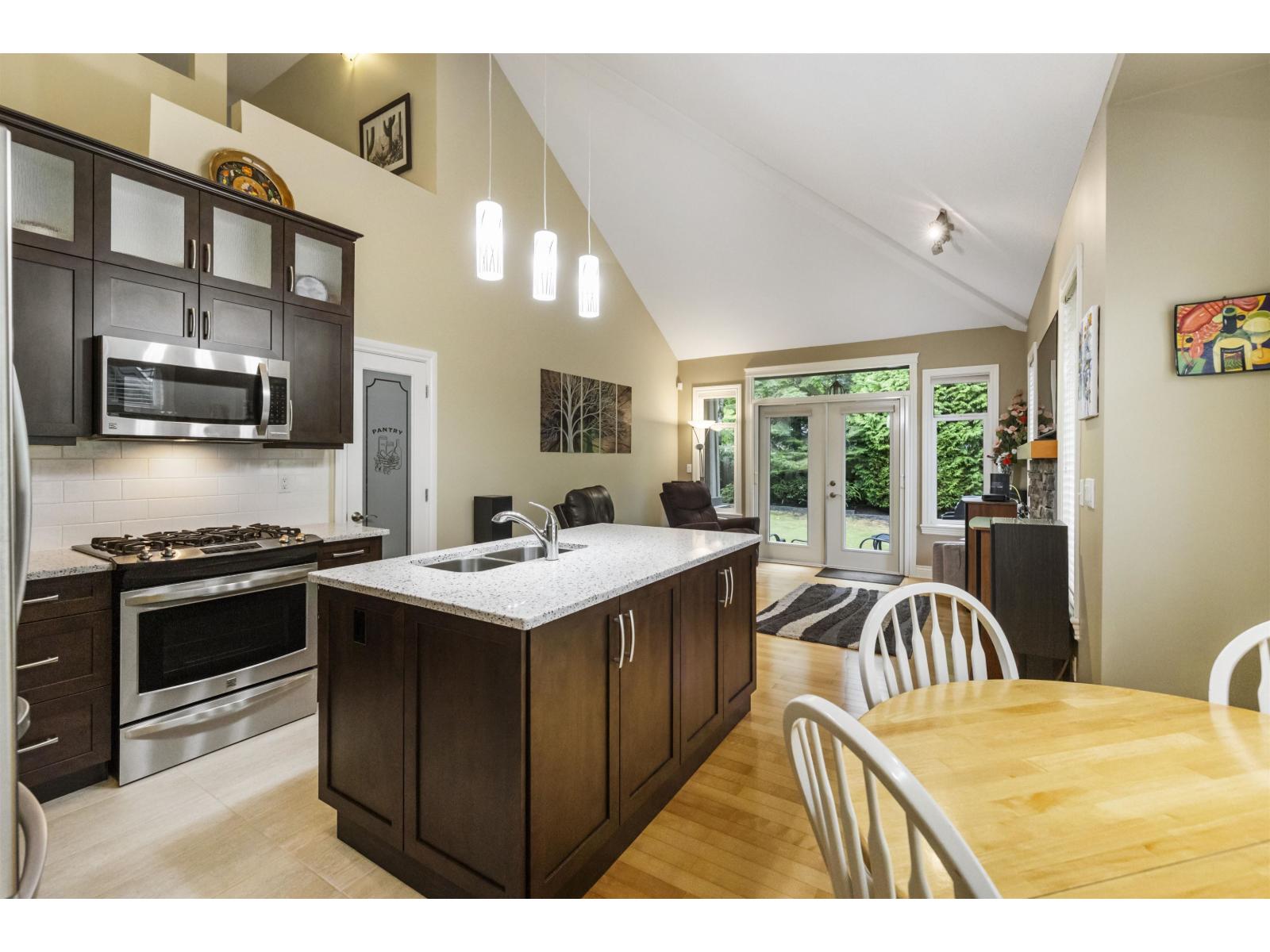 Photo 10 of 30 5688 152 Street, Surrey BC