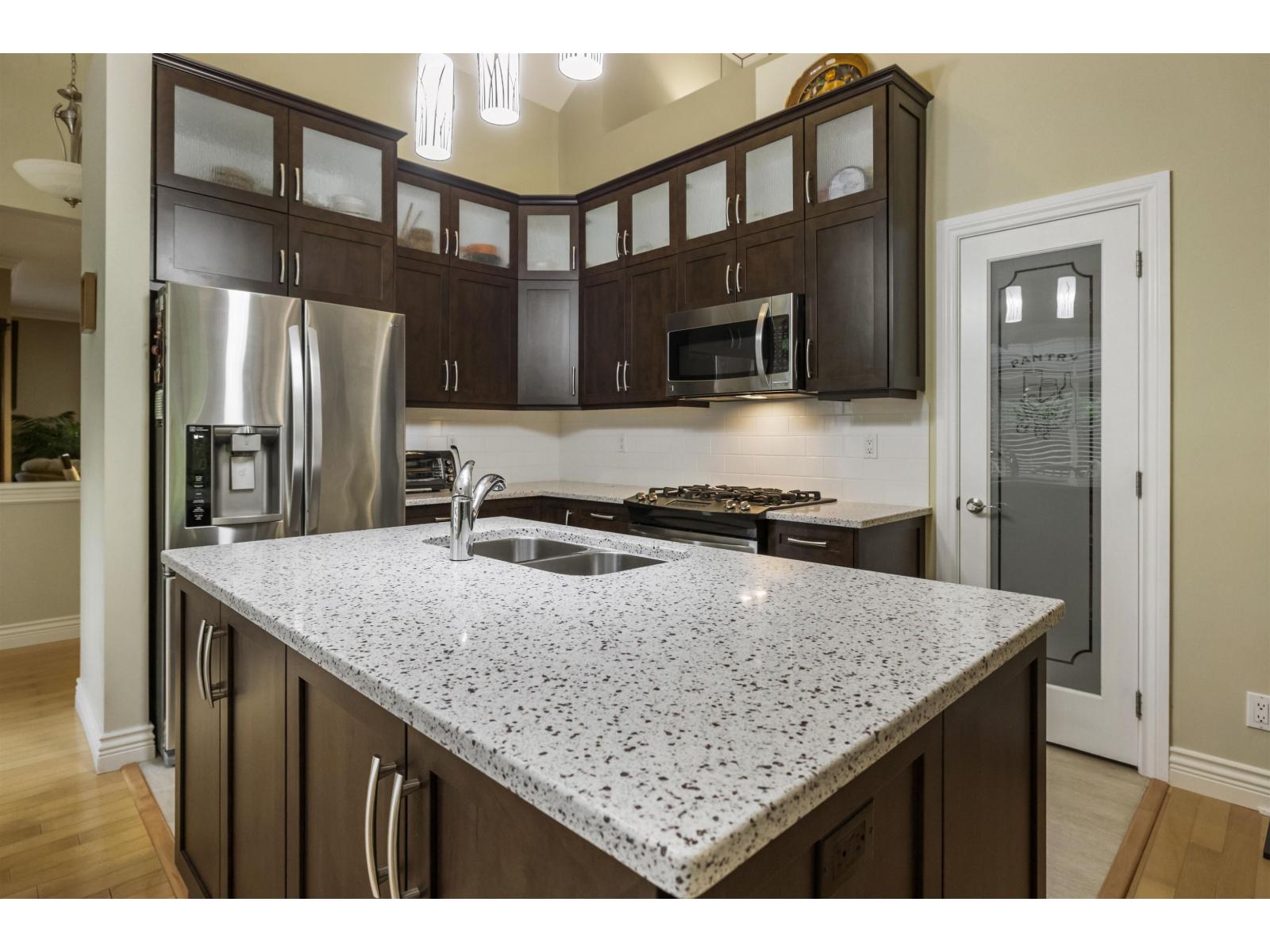 Photo 8 of 30 5688 152 Street, Surrey BC