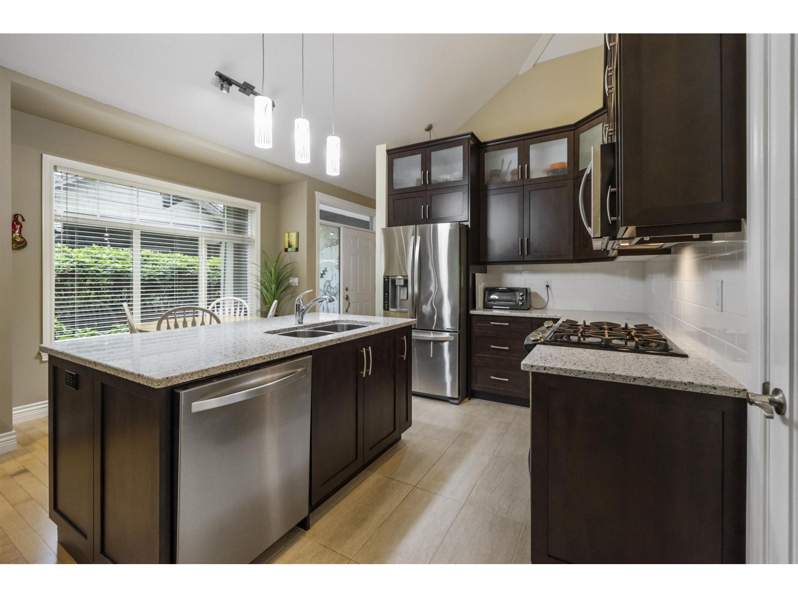 Photo 6 of 30 5688 152 Street, Surrey BC
