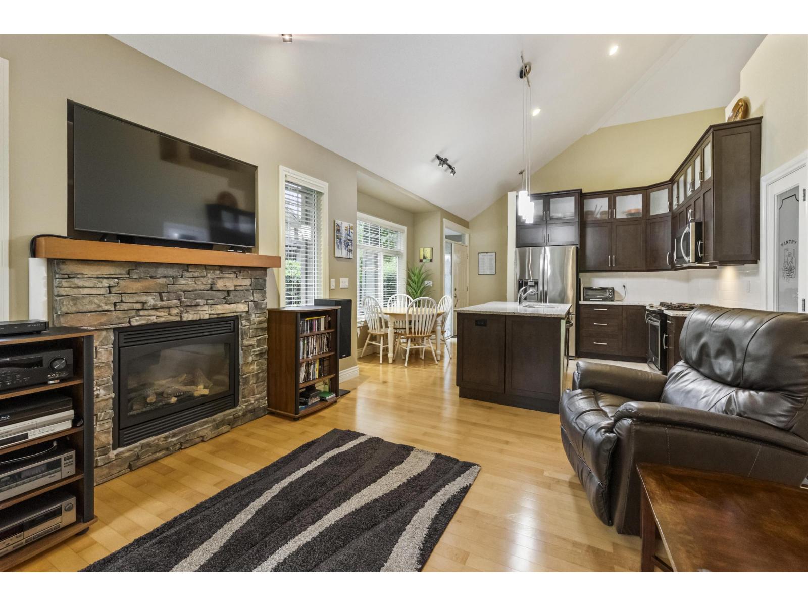 Photo 12 of 30 5688 152 Street, Surrey BC