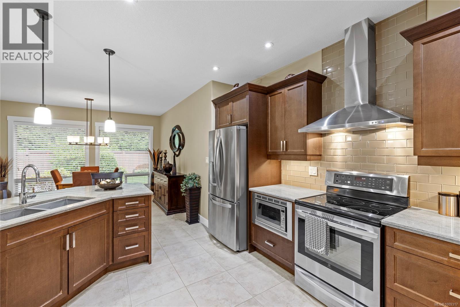 Photo 23 of 983 Windridge Pl, French Creek BC