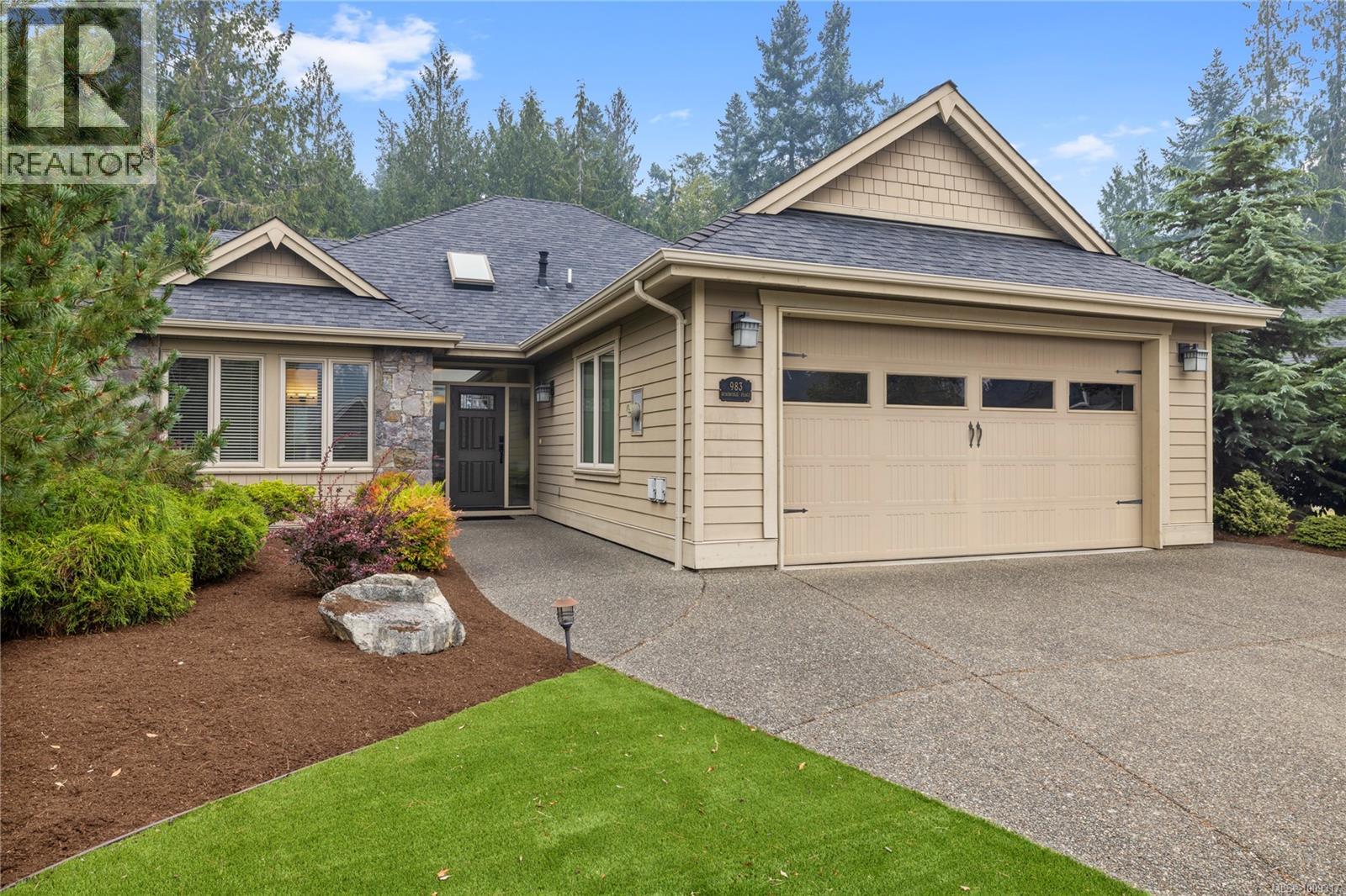 Photo 32 of 983 Windridge Pl, French Creek BC
