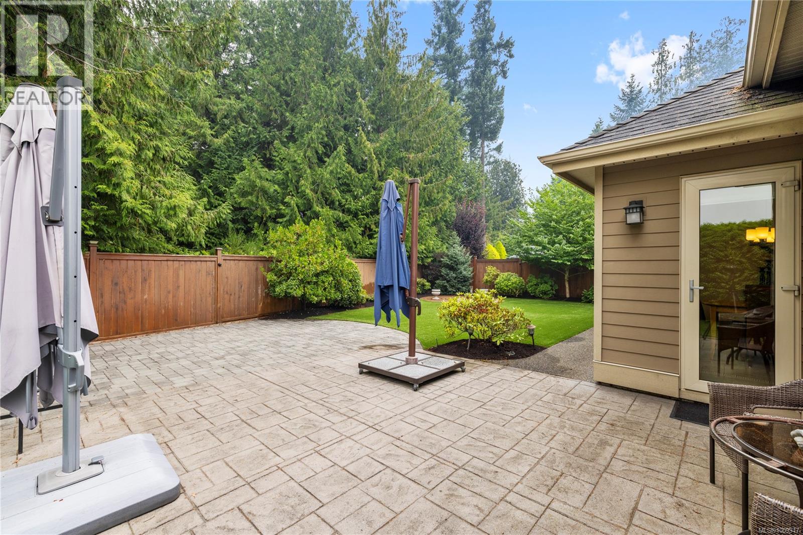 Photo 35 of 983 Windridge Pl, French Creek BC